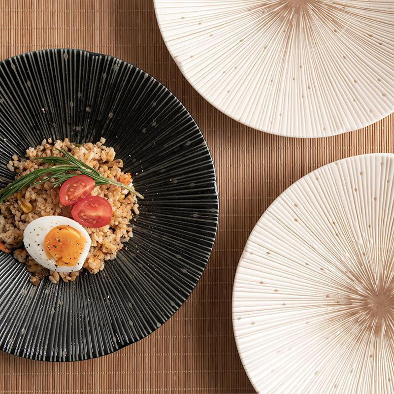 Senbon – Japanese Porcelain Plate, Traditional Mino Ware Craft Design