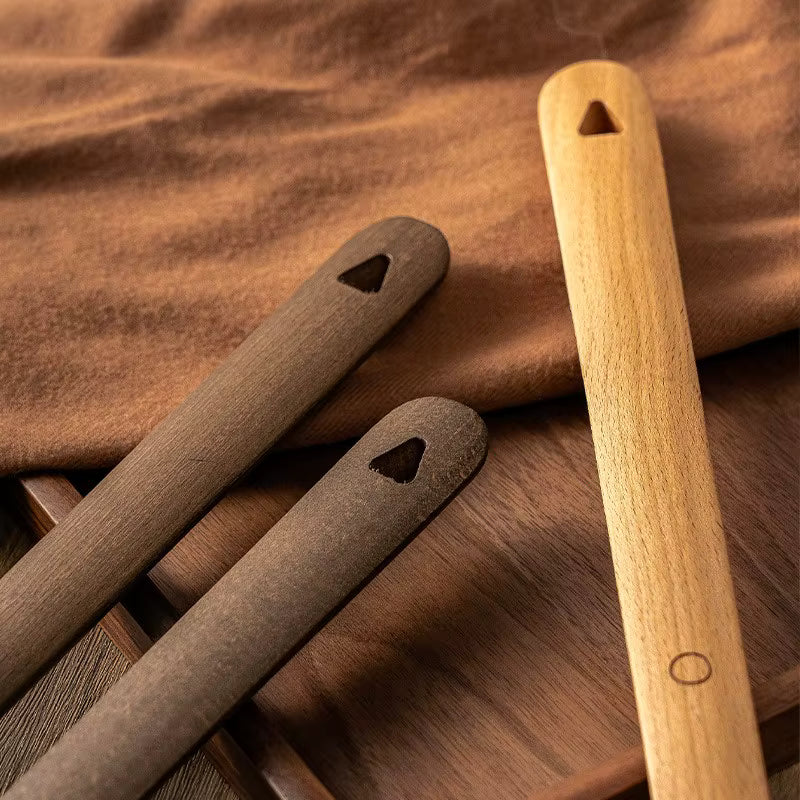 Nagomi – Japandi Style Wooden Shoe Horn, Long-Handle with Magnetic Wall Mount
